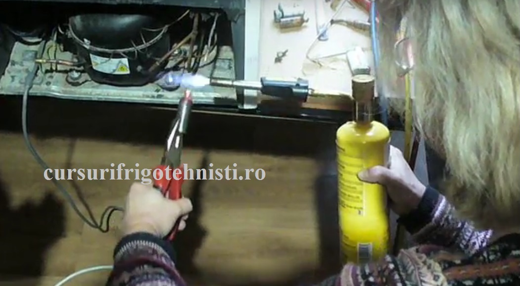 cu mapp gazul am demontat filtrul de la condensator