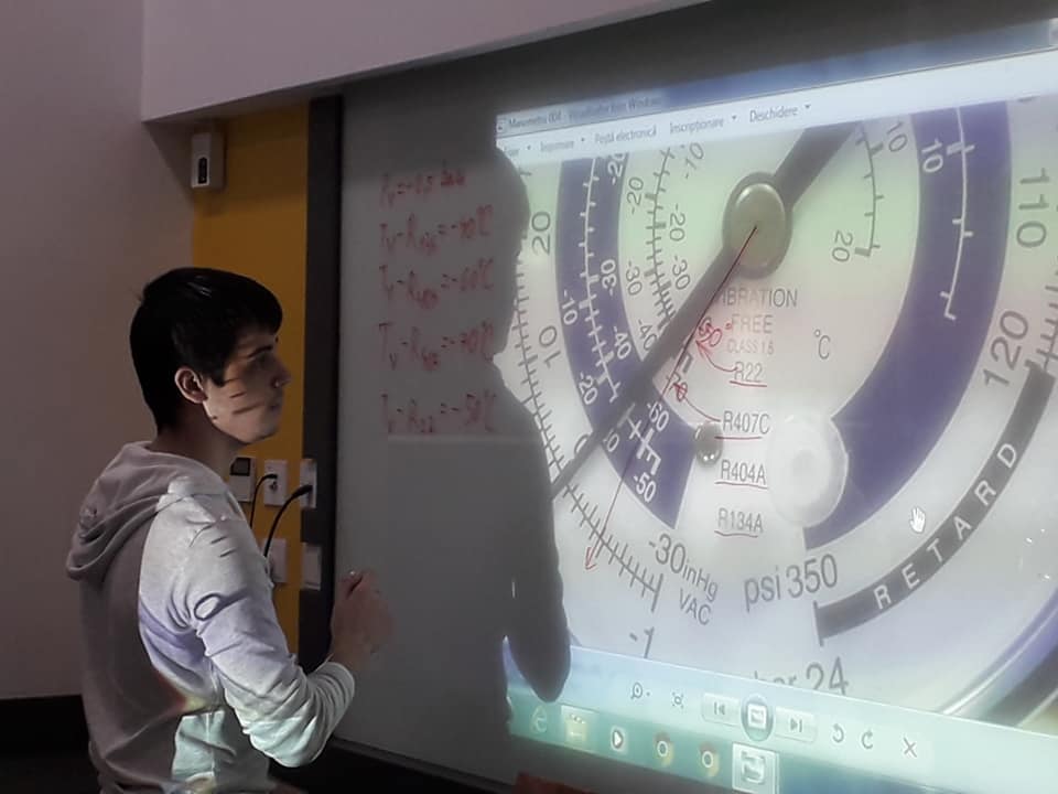 Masurare presiune vaporizare.