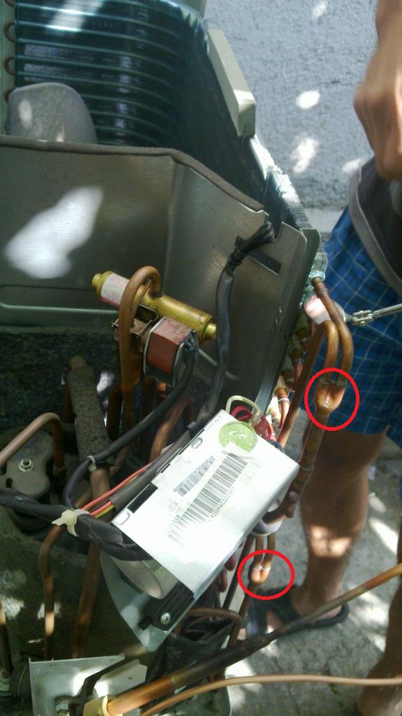 condensatoare in paralel intrare gaz iesire lichid