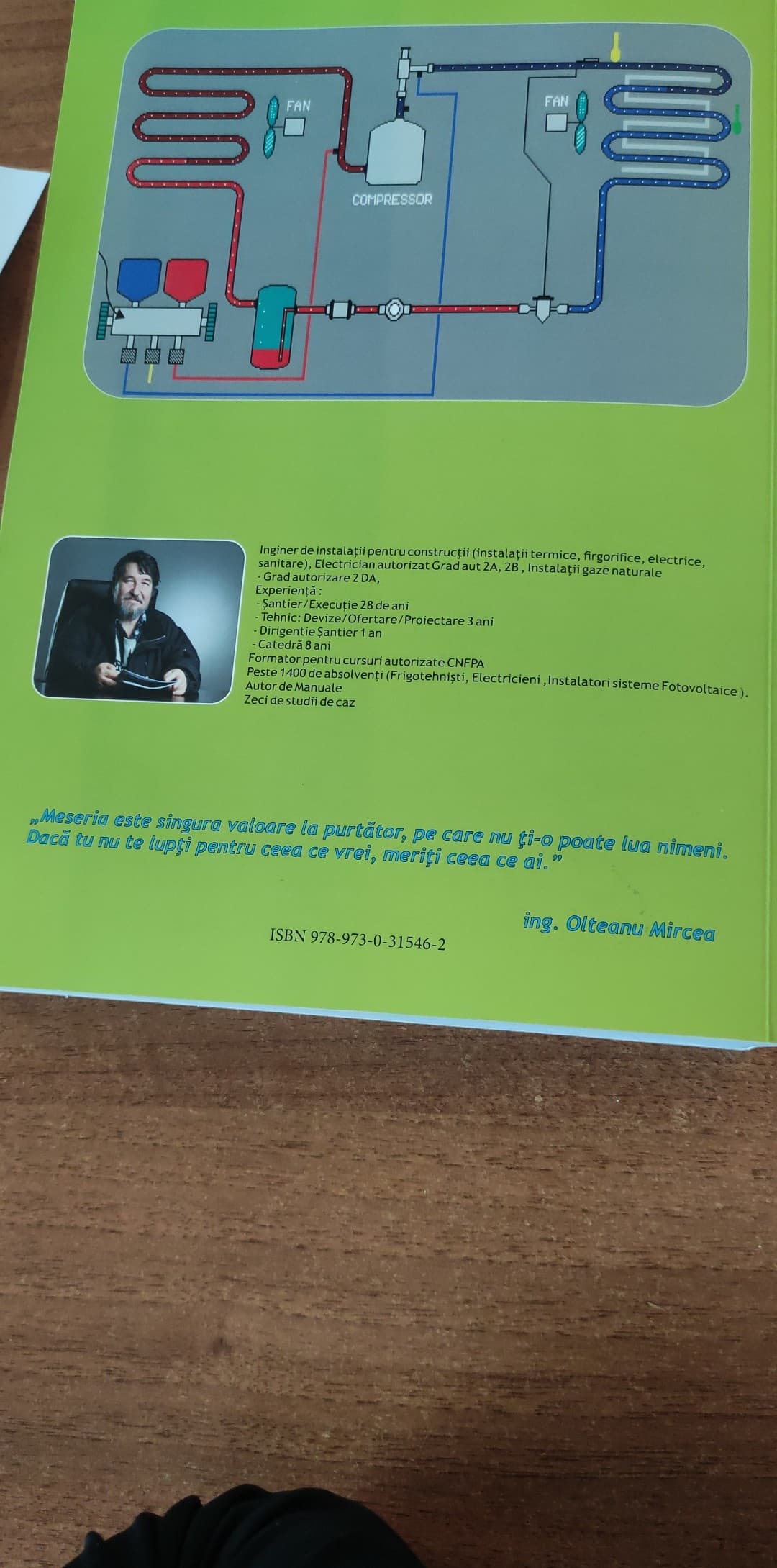 Manualul frigotehnistului studiat la Biblioteca Centrala de Stat fata