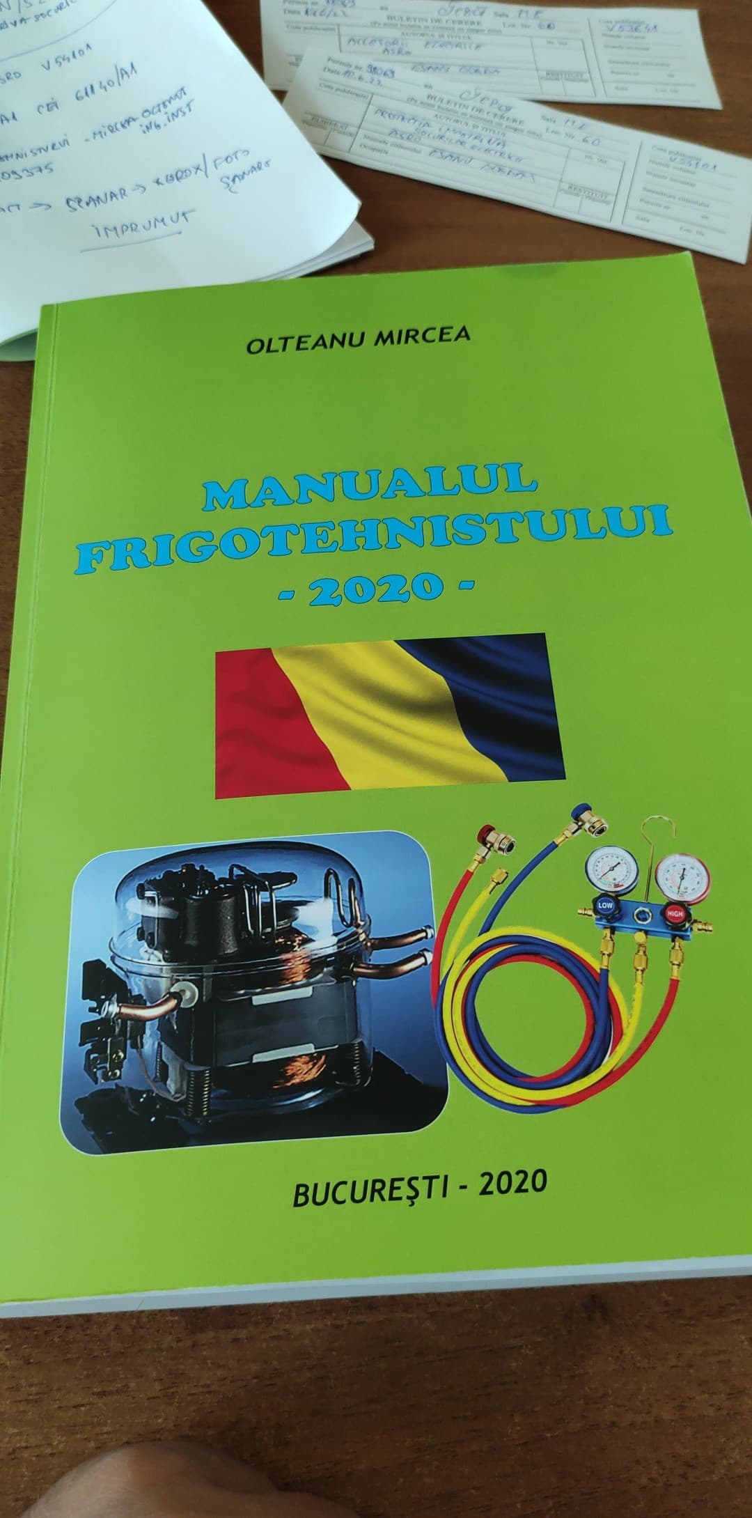 Manualul frigotehnistului studiat la Biblioteca Centrala de Stat
